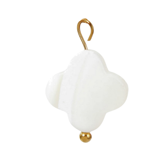 clover pendant gold