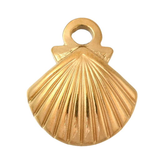 Gold scallop shell pendant 