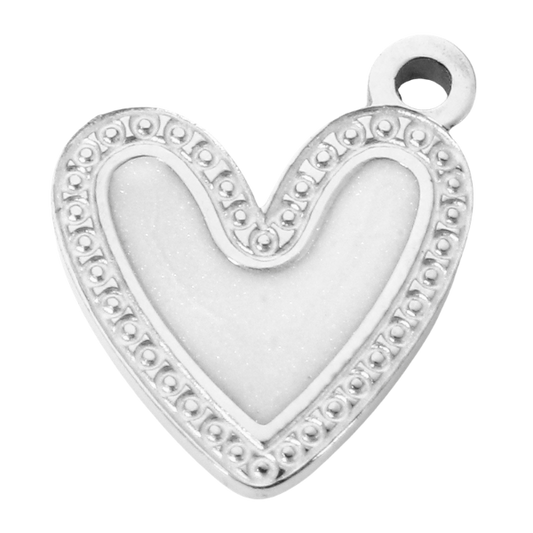 Silver heart-shaped pendant 